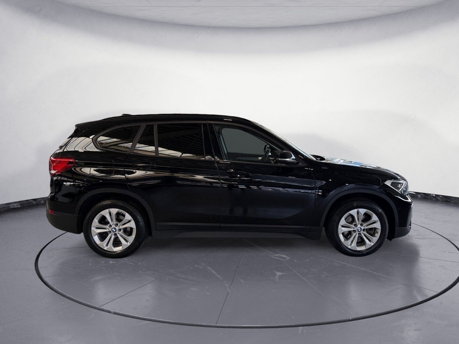 BMW X1 xDrive25e Advantage Navi Klima PDC Kamera AHK foto 7