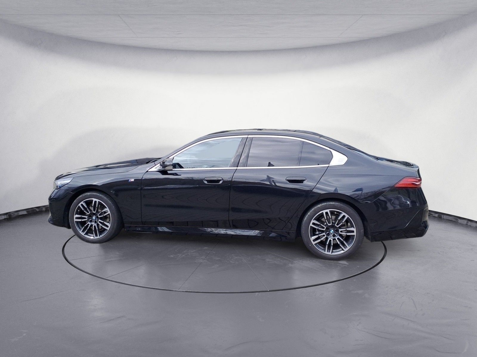 BMW 520d xDrive Limousine M Sport Komfortsitze el. M foto 3