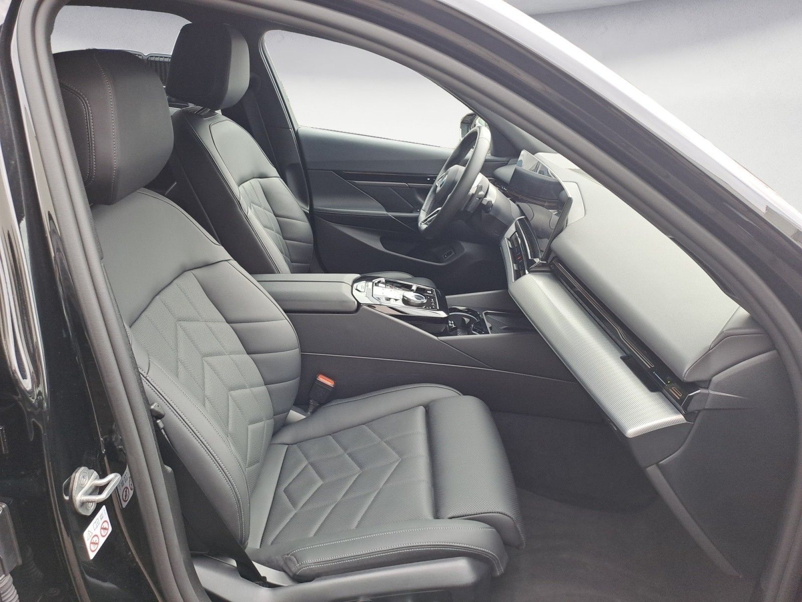 BMW 520d xDrive Limousine M Sport Komfortsitze el. M foto 9