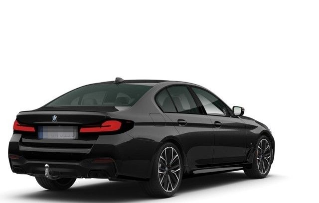 BMW M550i xDrive Limousine Innovationsp. Leder AHK A foto 2