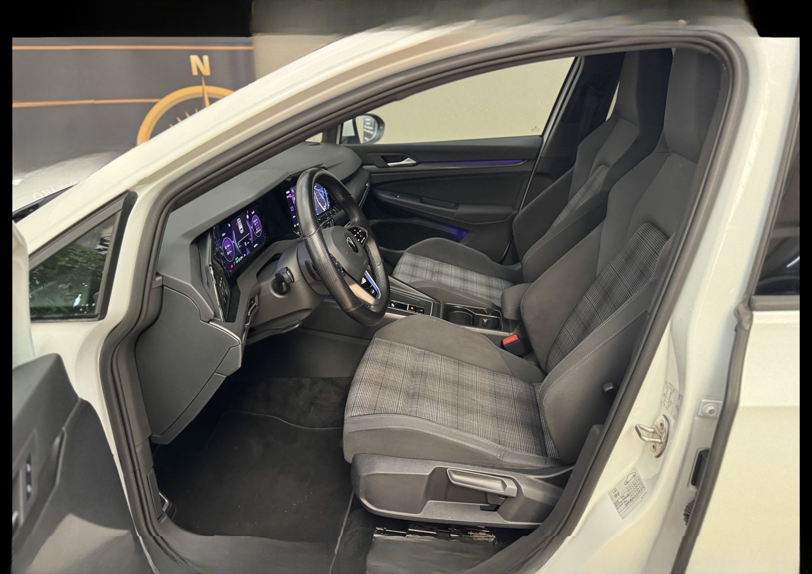 Volkswagen Golf VIII GTE eHybrid DSG Navi/LED/17/PDC/17 foto 17