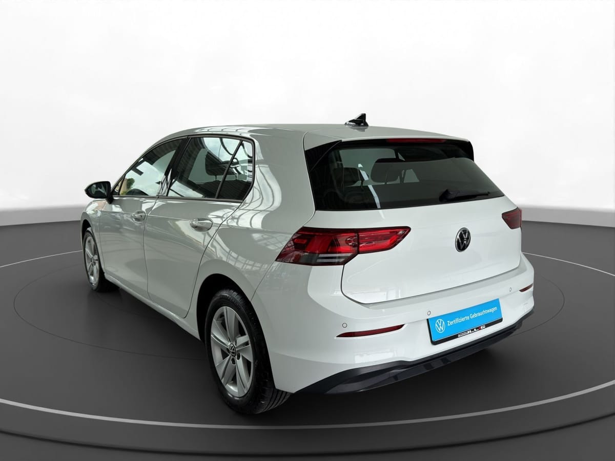 Volkswagen Golf VIII 1.0 eTSI DSG Navi LED SH Alu Sitzhz foto 4
