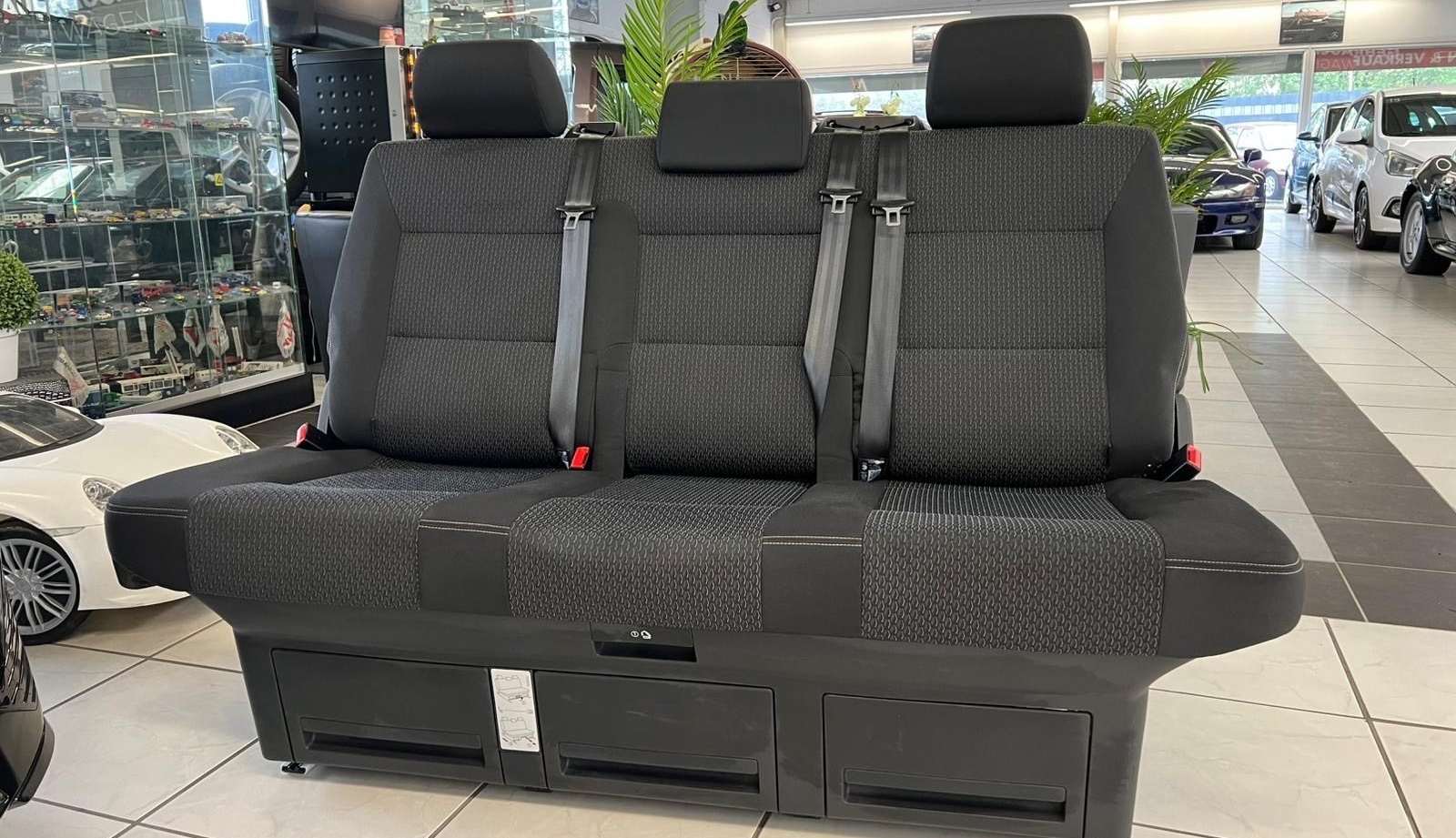 Volkswagen T6 Multivan NAVI/DSG/BEHINDERTENGERECHT/RAMPE foto 22