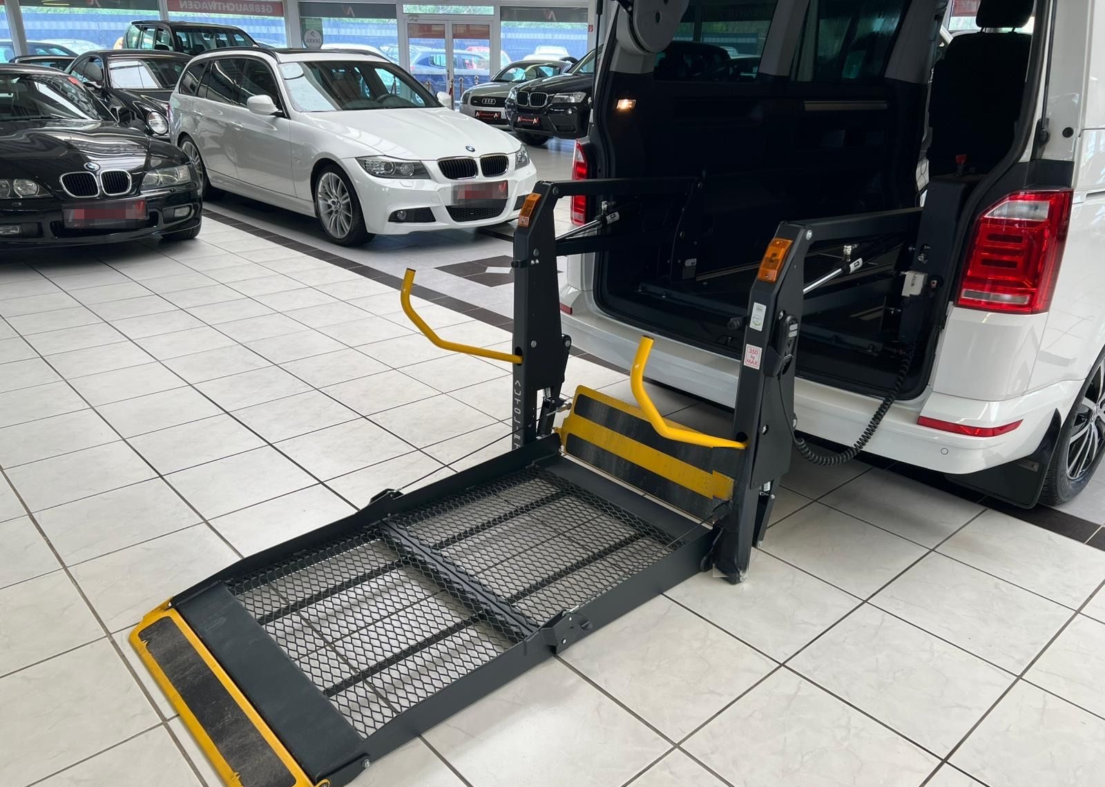 Volkswagen T6 Multivan NAVI/DSG/BEHINDERTENGERECHT/RAMPE foto 24