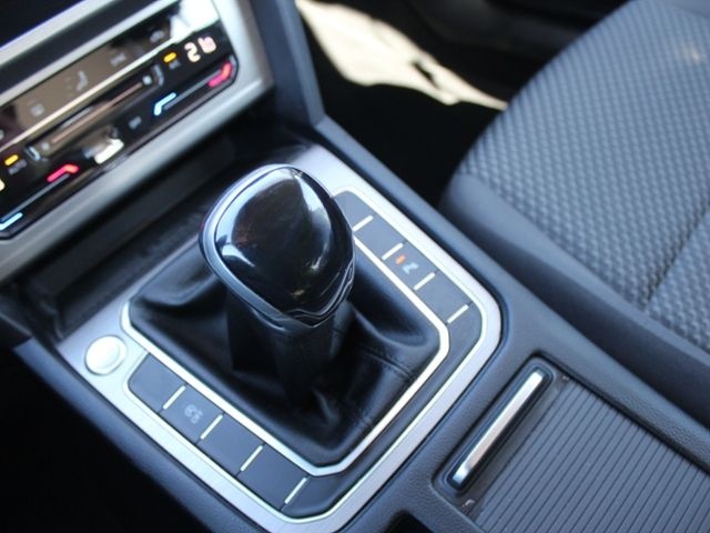 Volkswagen Passat Variant Conceptline 1.5 TSI*NAVI,LED,RFK* foto 13