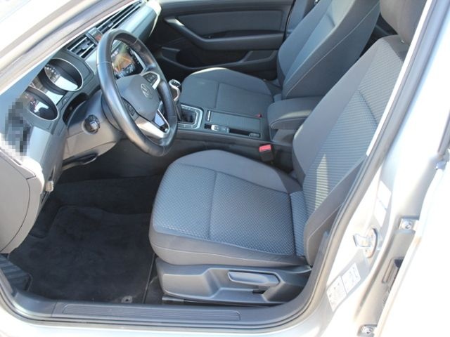 Volkswagen Passat Variant Conceptline 1.5 TSI*NAVI,LED,RFK* foto 7