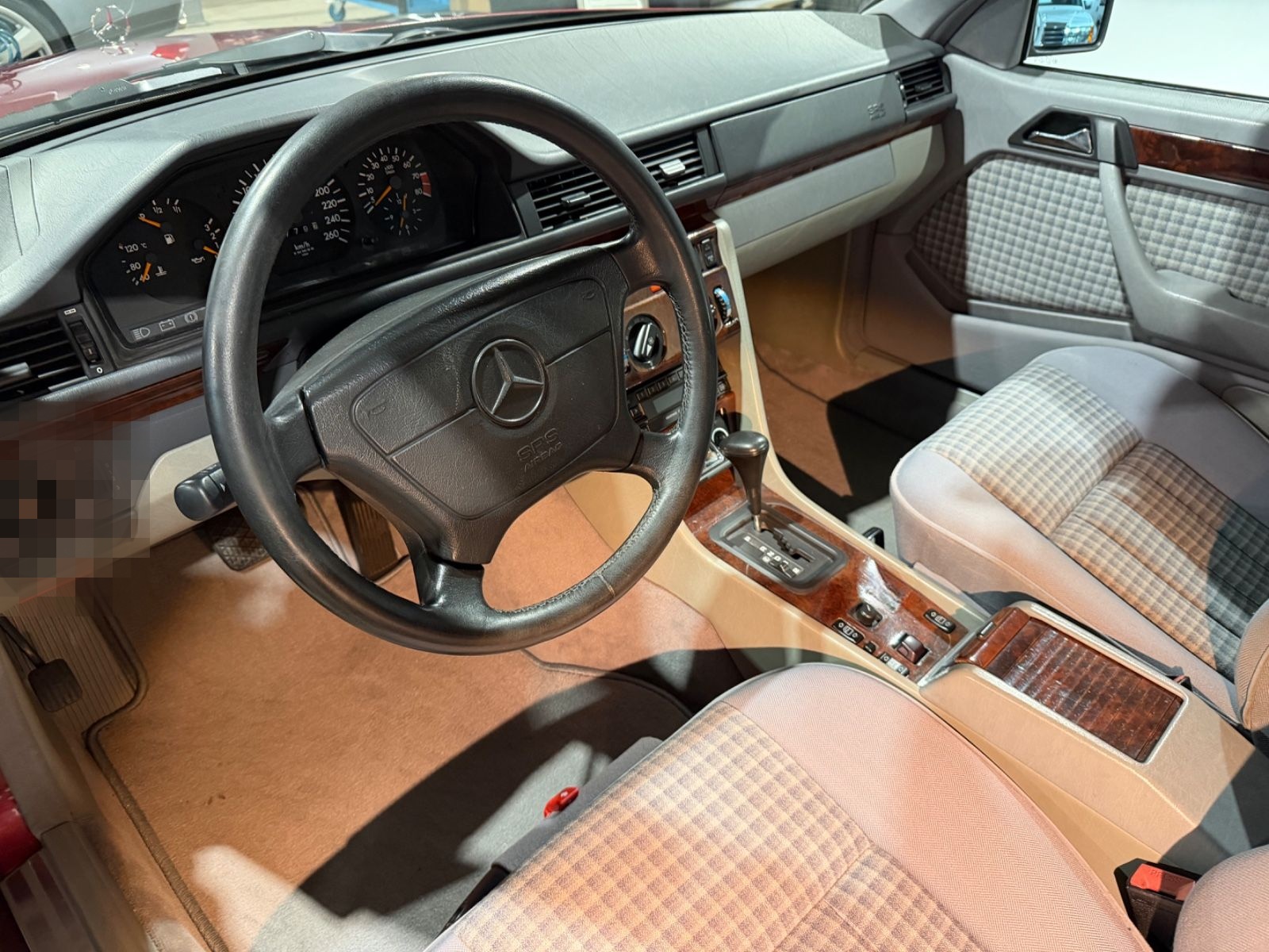 Mercedes-Benz 300 CE 24 V Cabrio, W/A124, erste Serie foto 6