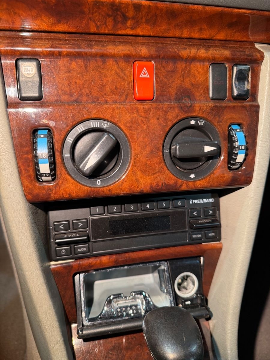 Mercedes-Benz 300 CE 24 V Cabrio, W/A124, erste Serie foto 9