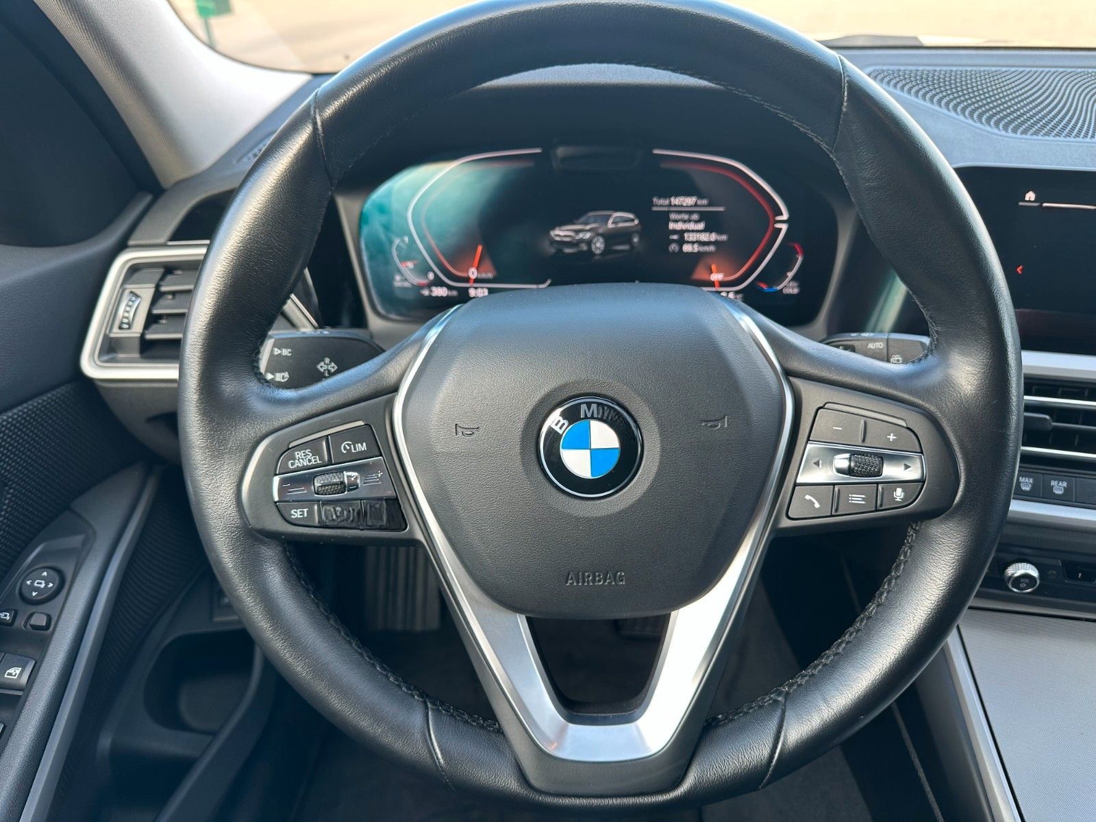 BMW 320 d Touring-Laser-Head Up-KAMERA-CarPlay-AHK foto 13