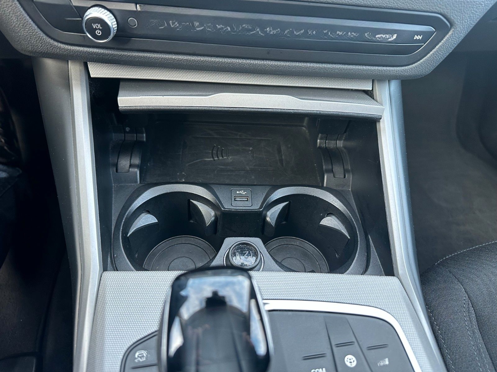 BMW 320 d Touring-Laser-Head Up-KAMERA-CarPlay-AHK foto 16