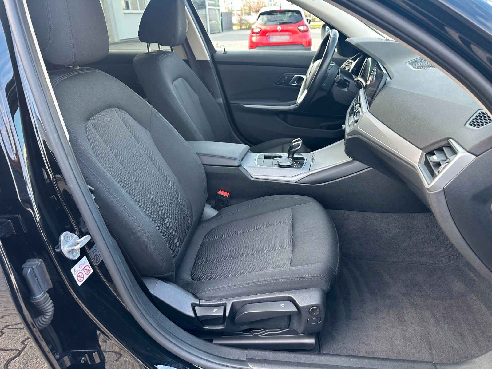 BMW 320 d Touring-Laser-Head Up-KAMERA-CarPlay-AHK foto 17