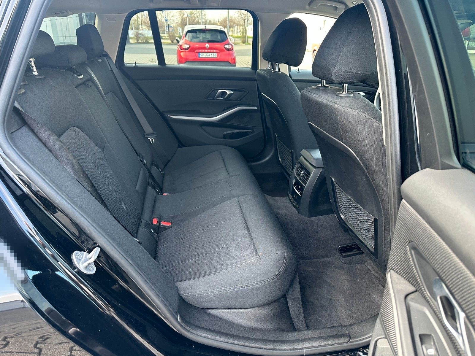 BMW 320 d Touring-Laser-Head Up-KAMERA-CarPlay-AHK foto 19