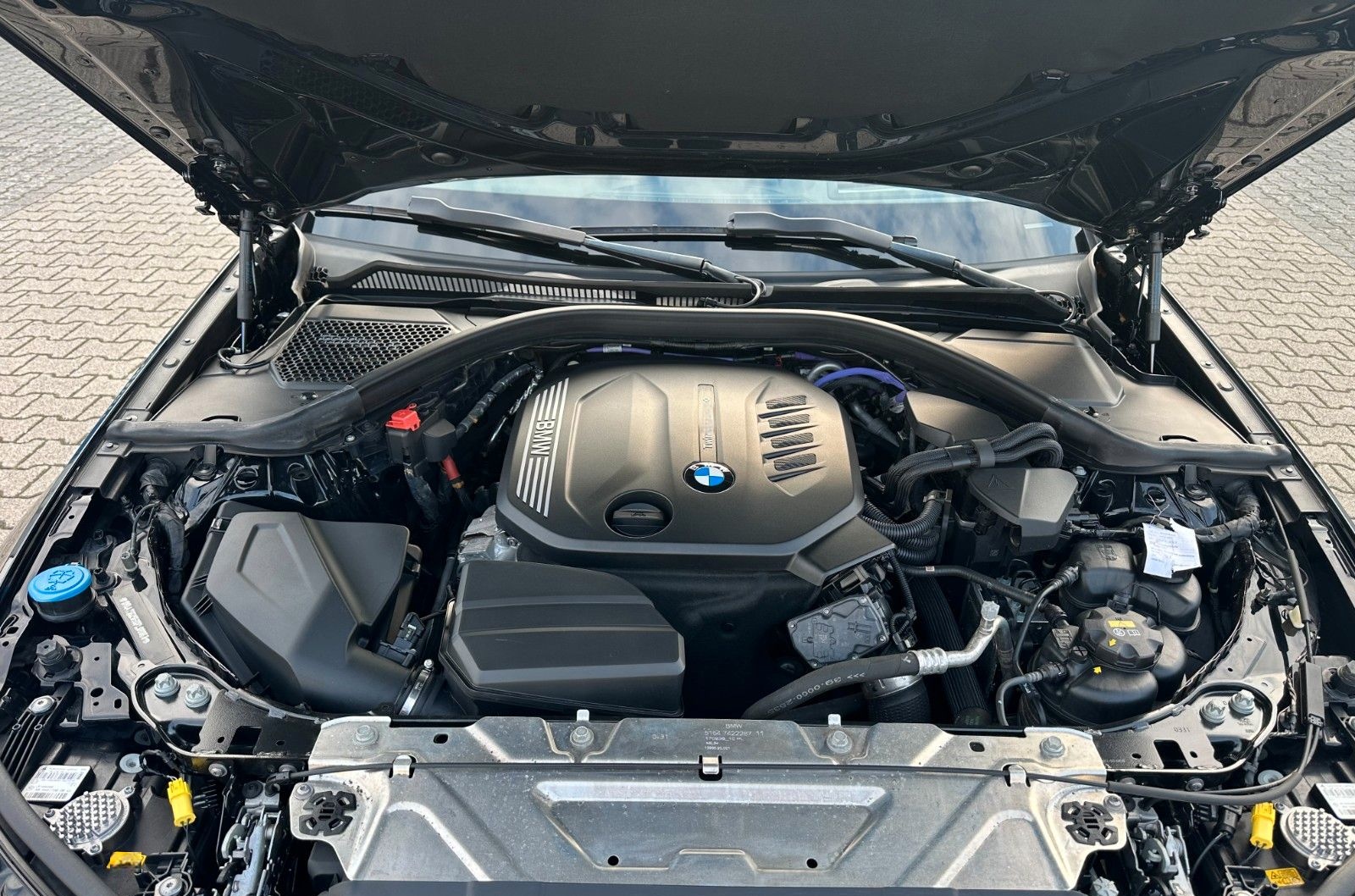 BMW 320 d Touring-Laser-Head Up-KAMERA-CarPlay-AHK foto 22