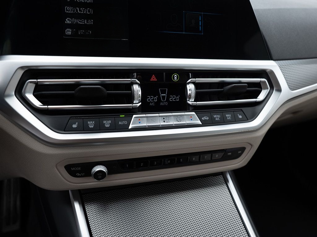 BMW 330e xDrive M-Sport LED NAVI KAMERA PDC MEMORY foto 19