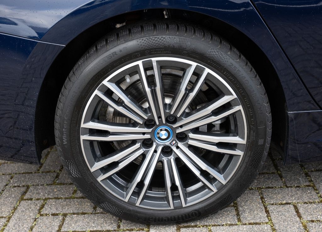 BMW 330e xDrive M-Sport LED NAVI KAMERA PDC MEMORY foto 10