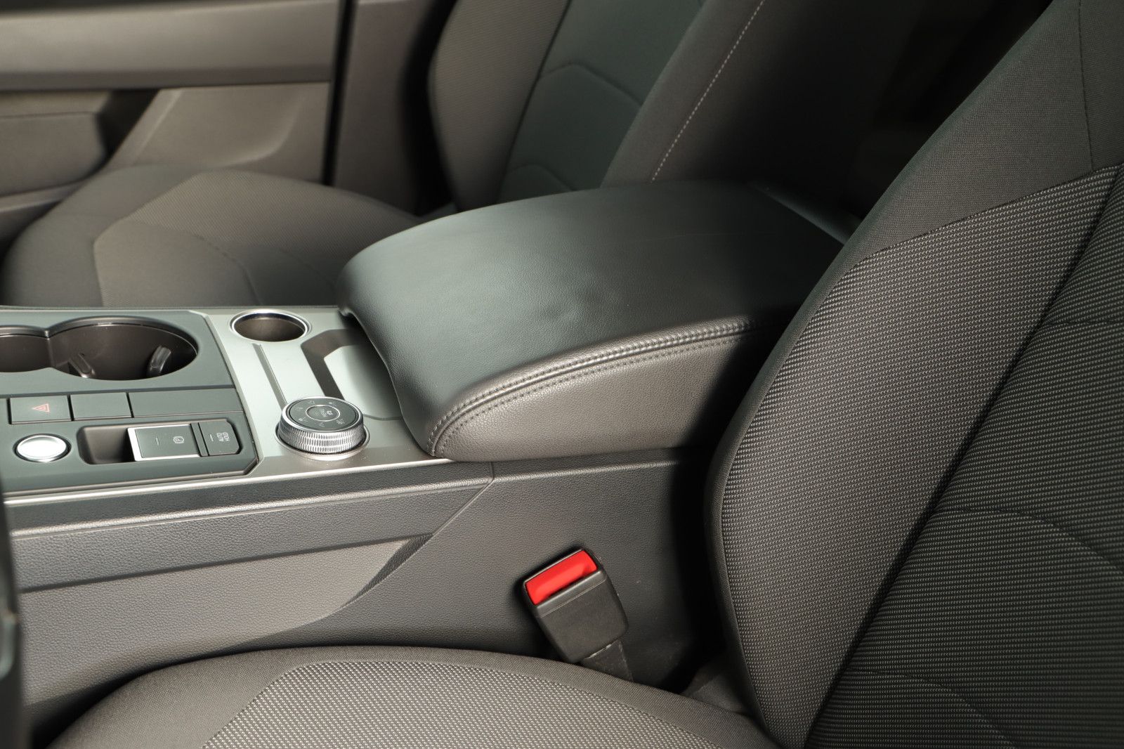 Volkswagen Touareg 3.0 V6 210KW AHK PANORAMA JOKER 3 foto 13