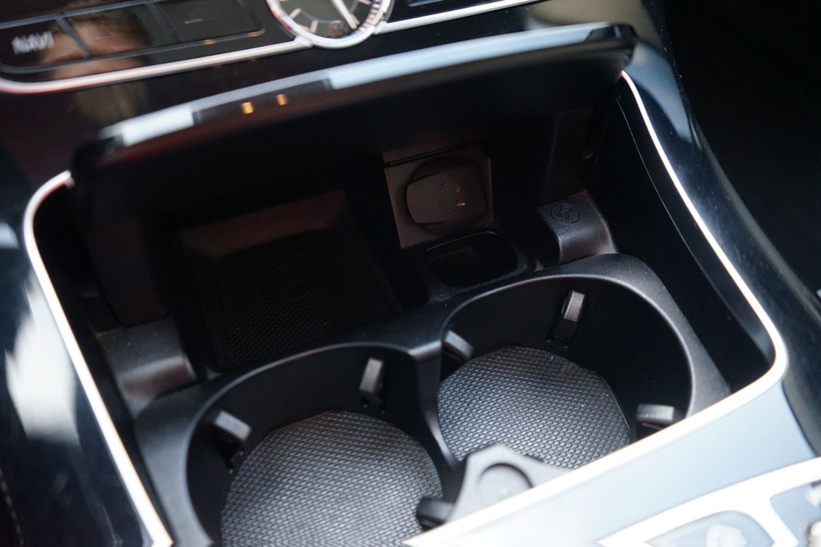 Mercedes-Benz E200 T-Modell Avantgarde LED Navi 360° Panorama foto 15