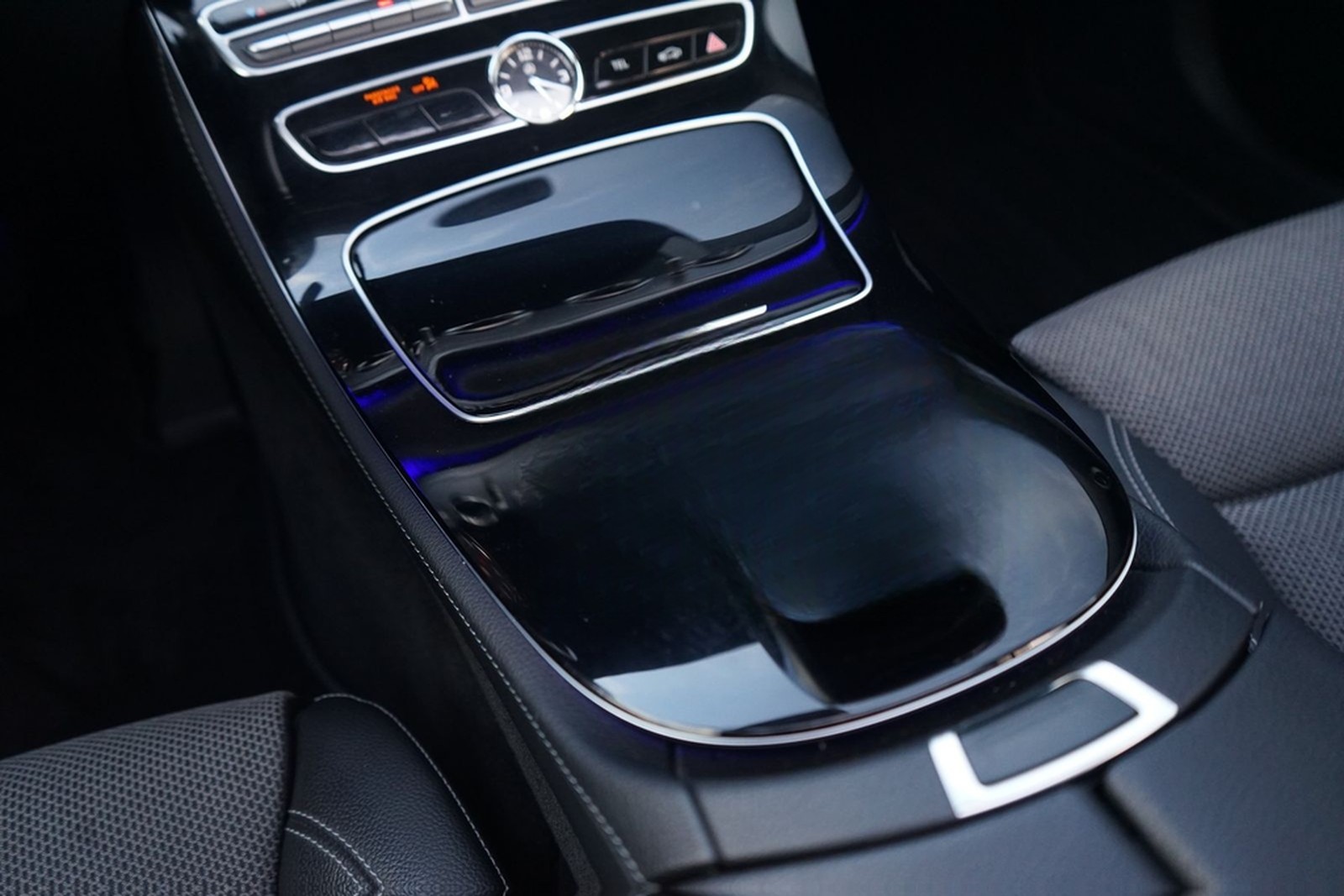 Mercedes-Benz E200 T-Modell Avantgarde LED Navi 360° Panorama foto 17