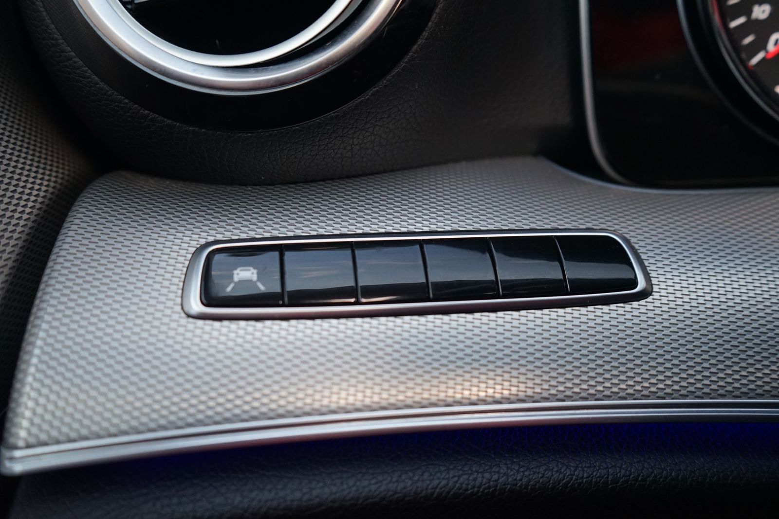 Mercedes-Benz E200 T-Modell Avantgarde LED Navi 360° Panorama foto 29