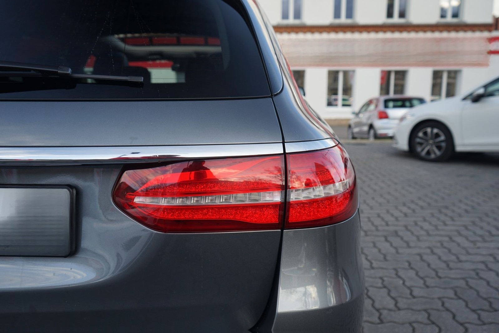 Mercedes-Benz E200 T-Modell Avantgarde LED Navi 360° Panorama foto 37