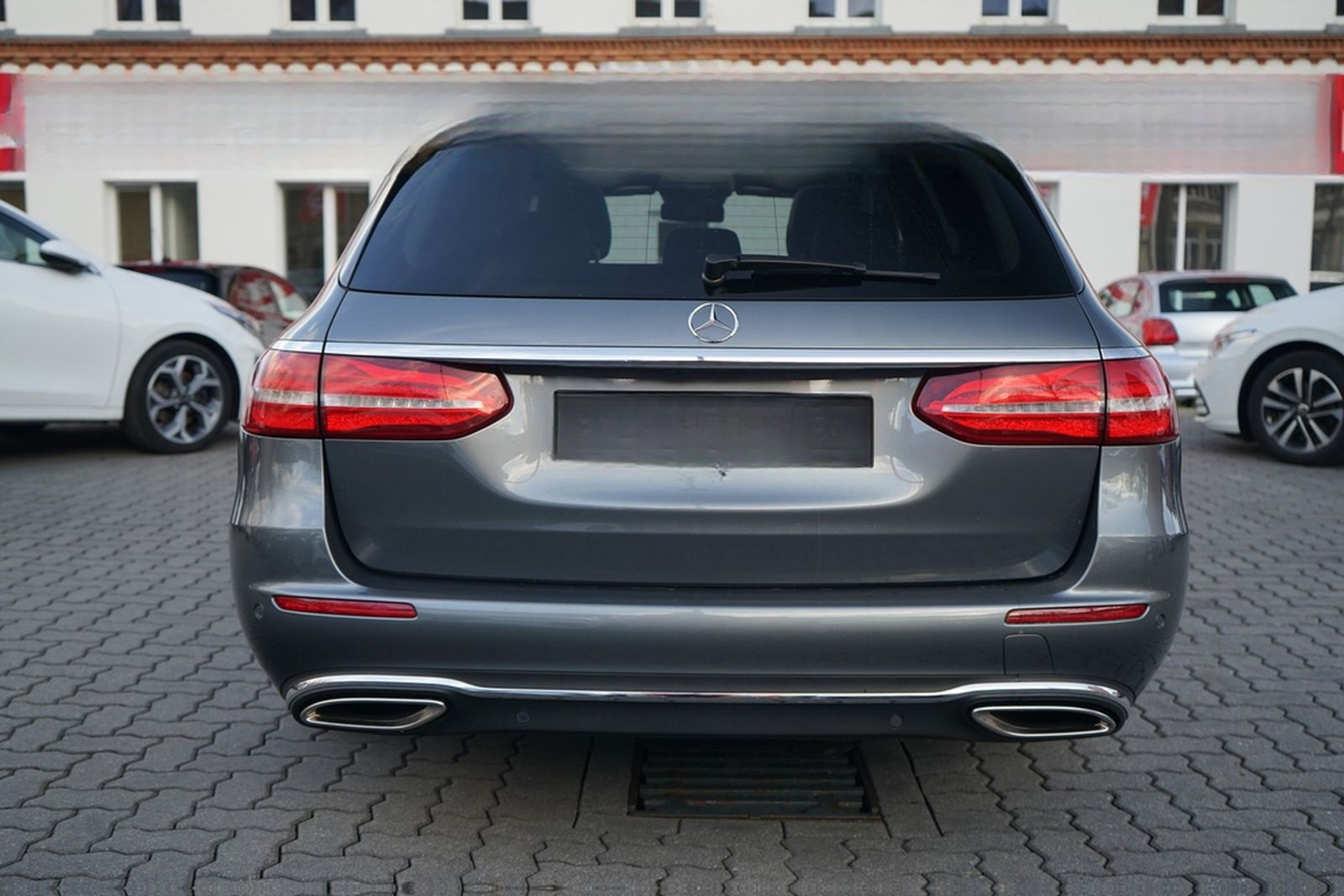 Mercedes-Benz E200 T-Modell Avantgarde LED Navi 360° Panorama foto 5