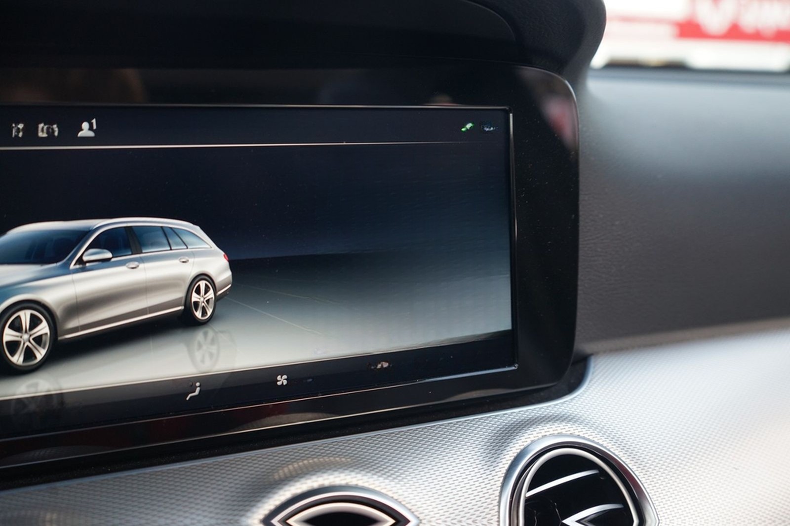 Mercedes-Benz E200 T-Modell Avantgarde LED Navi 360° Panorama foto 42