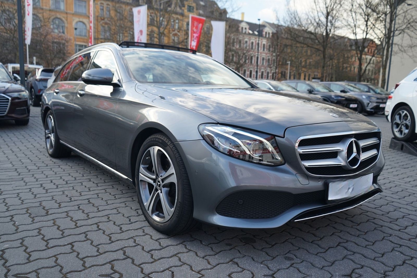 Mercedes-Benz E200 T-Modell Avantgarde LED Navi 360° Panorama foto 8