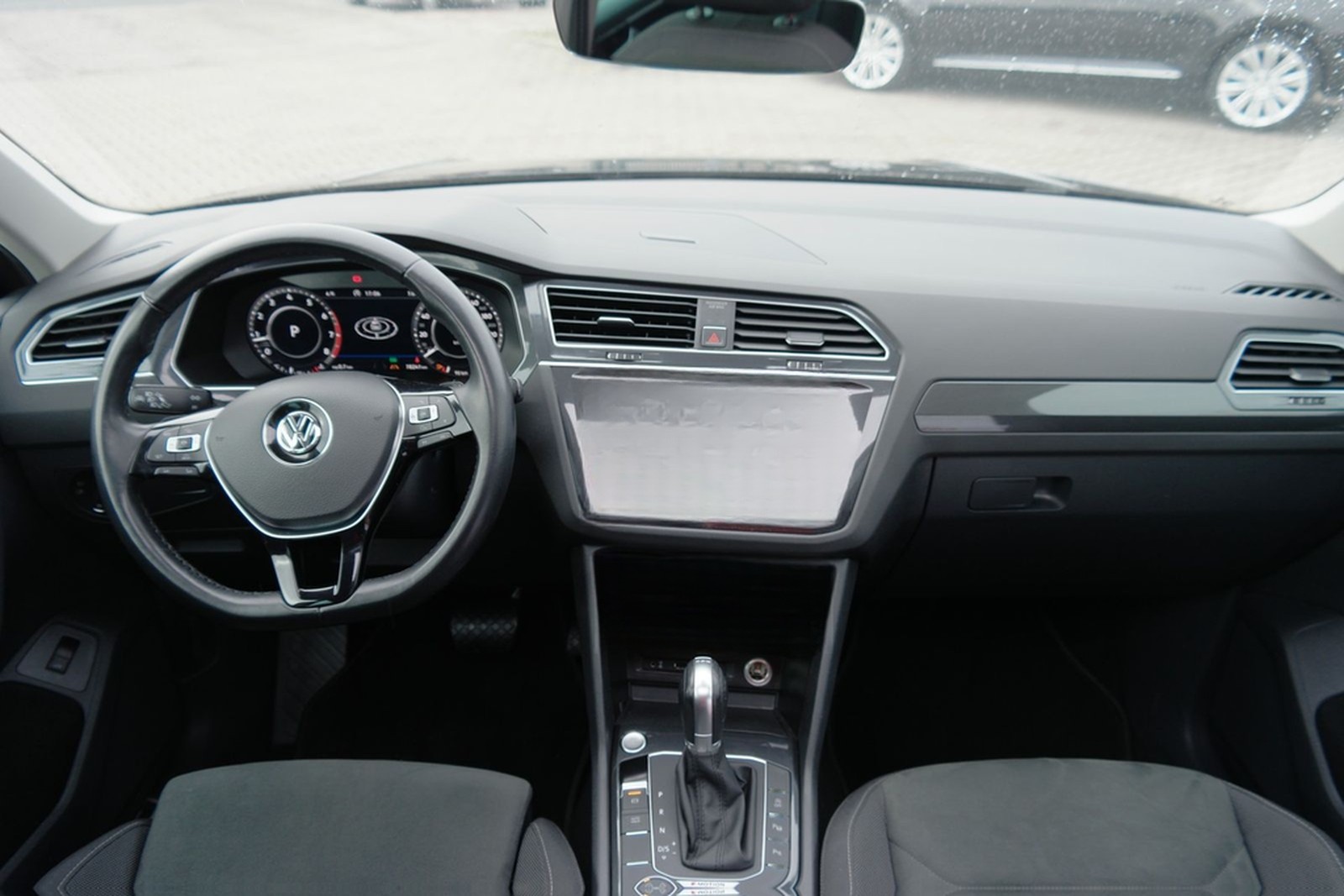 Volkswagen Tiguan 2.0 TSI Highline 4Motion R-Line LED ACC foto 16