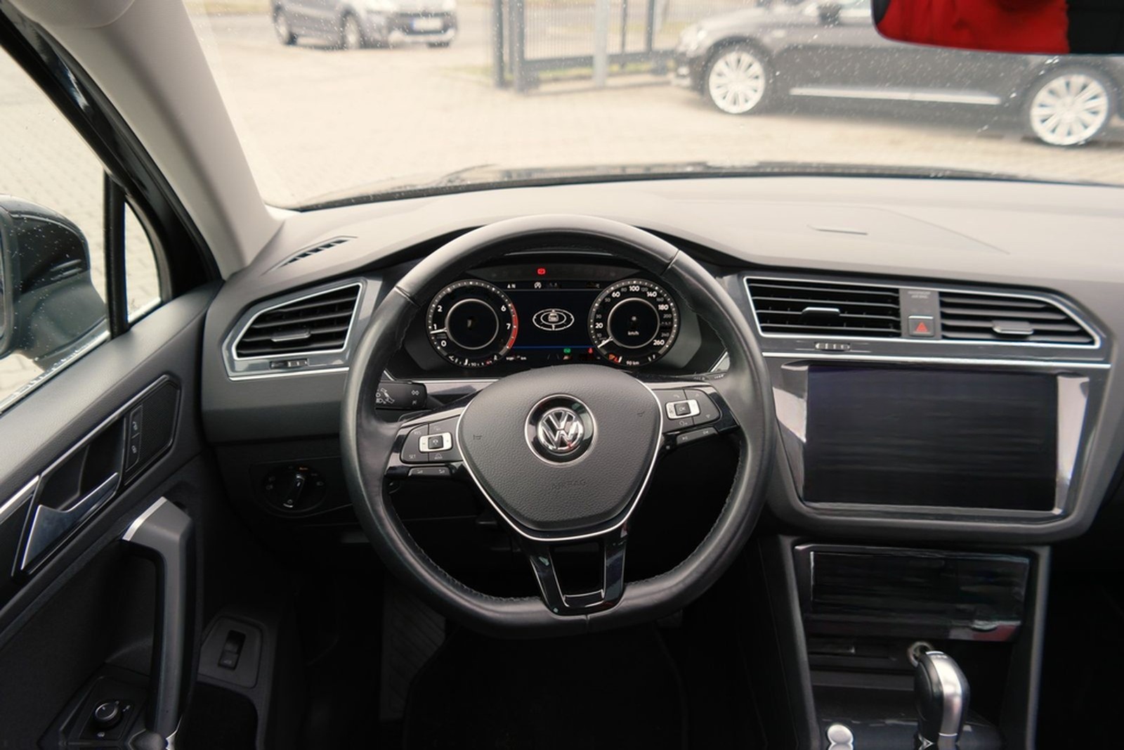 Volkswagen Tiguan 2.0 TSI Highline 4Motion R-Line LED ACC foto 18