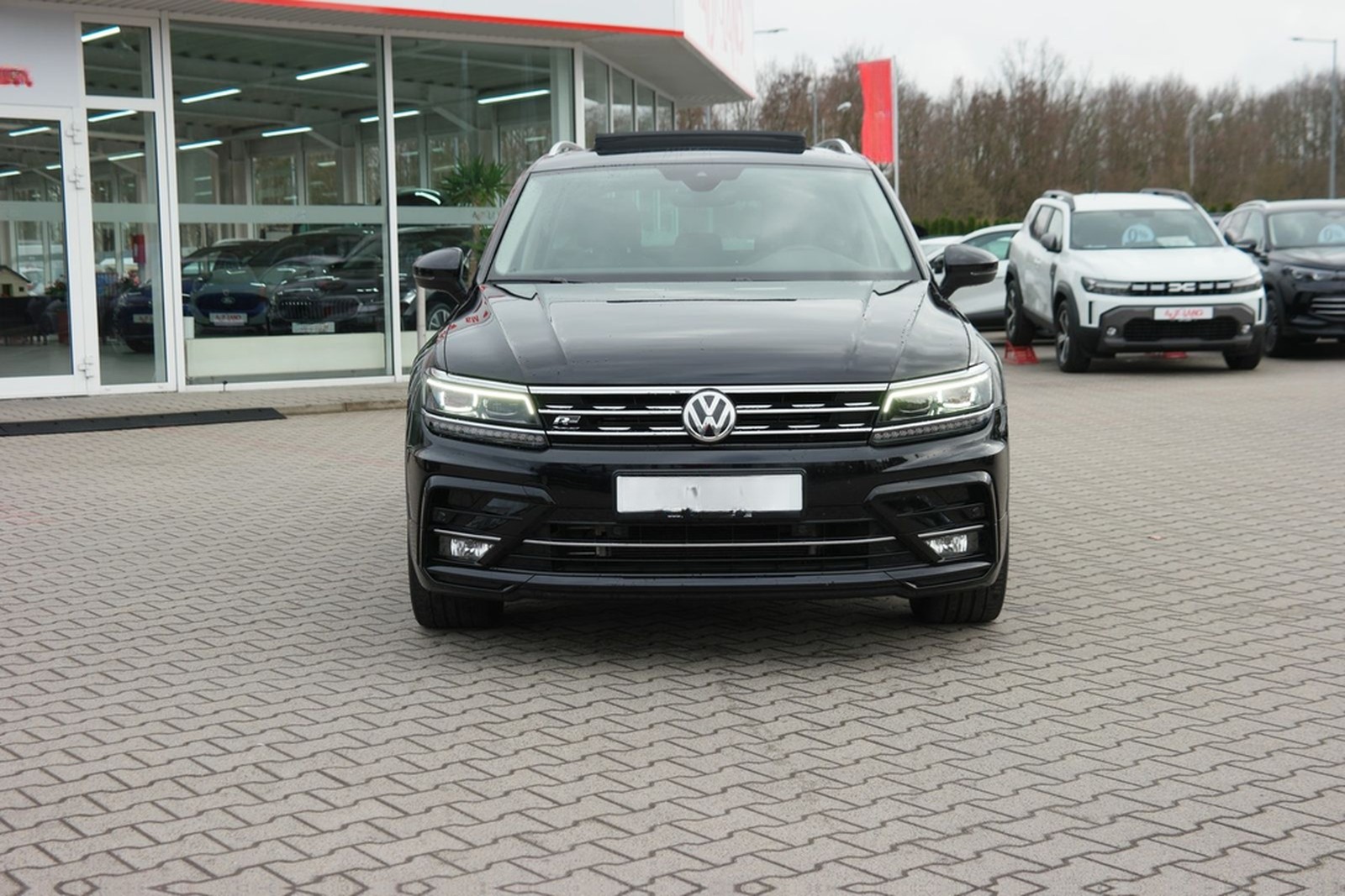 Volkswagen Tiguan 2.0 TSI Highline 4Motion R-Line LED ACC foto 3