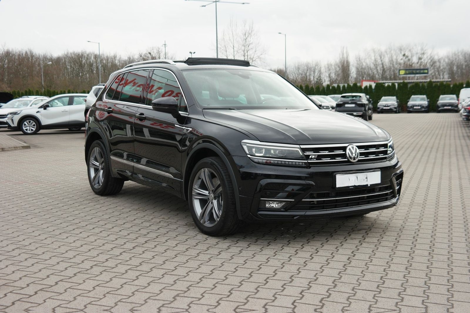 Volkswagen Tiguan 2.0 TSI Highline 4Motion R-Line LED ACC foto 4