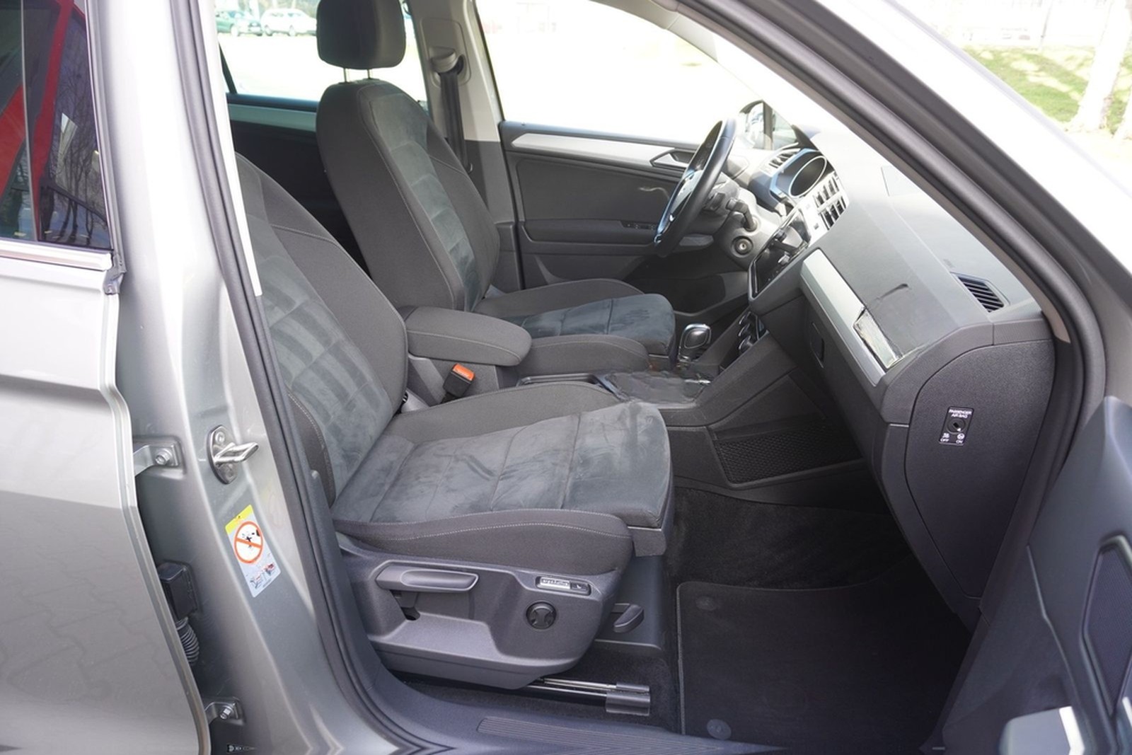 Volkswagen Tiguan 1.5 TSI Active DSG LED Navi ACC 360° foto 13
