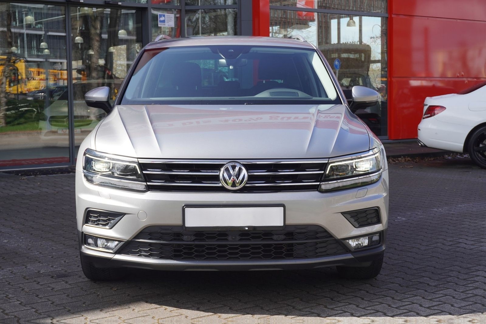 Volkswagen Tiguan 1.5 TSI Active DSG LED Navi ACC 360° foto 3