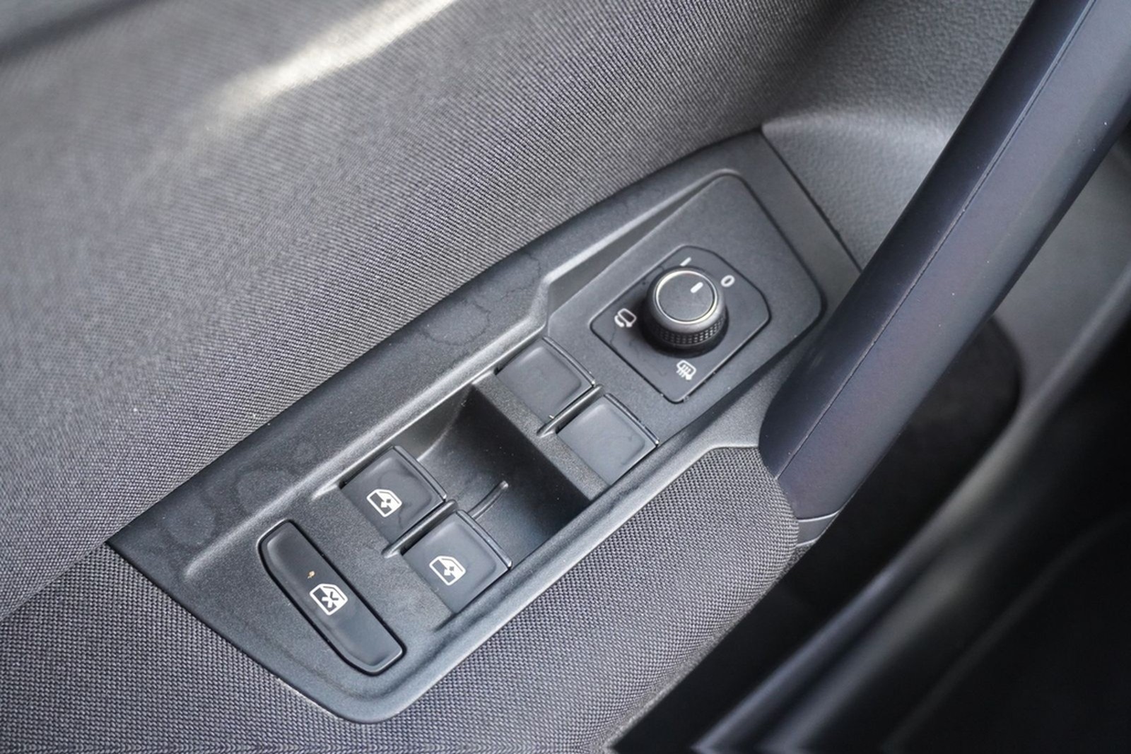 Volkswagen Tiguan 1.5 TSI Active DSG LED Navi ACC 360° foto 23
