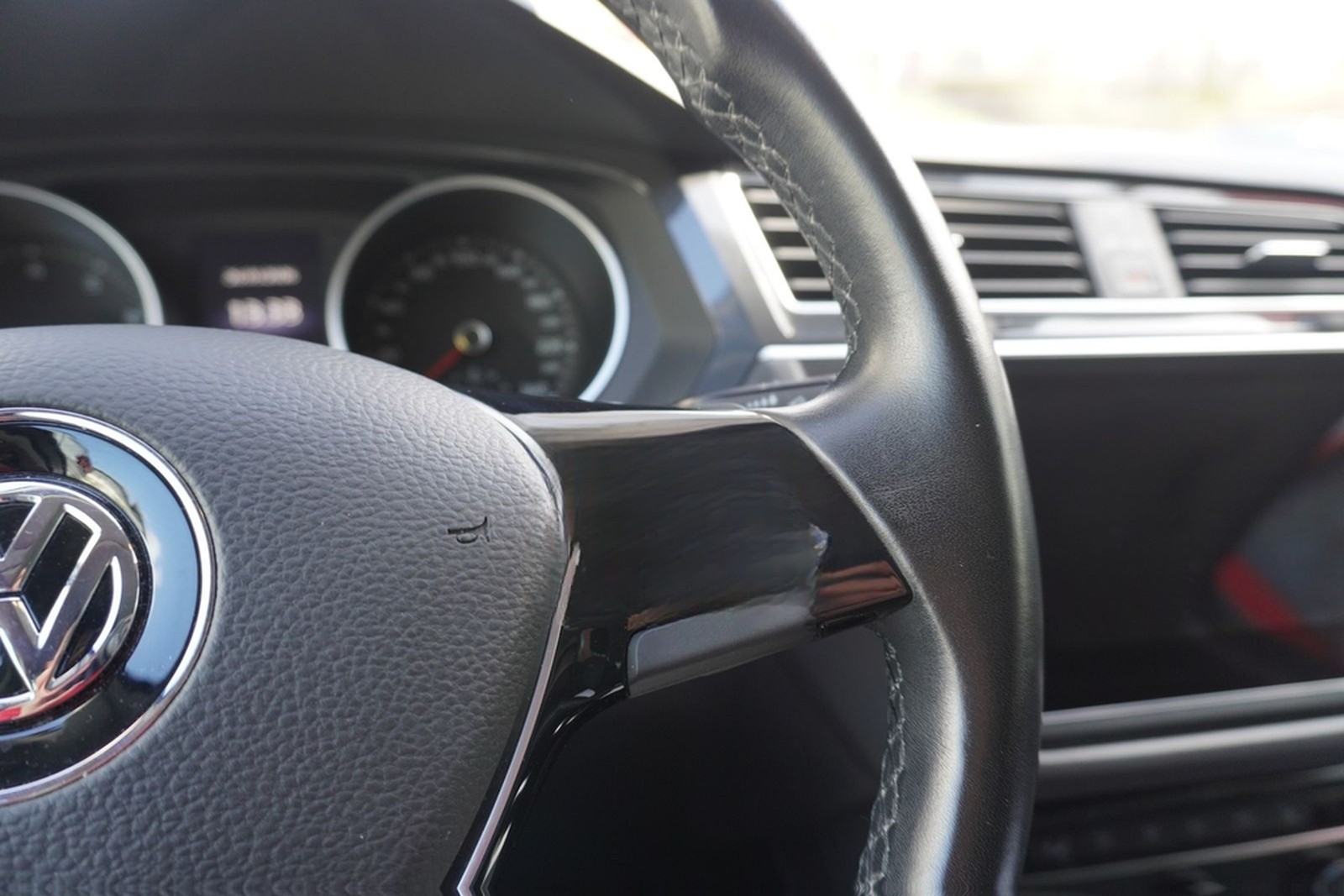 Volkswagen Tiguan 1.5 TSI Active DSG LED Navi ACC 360° foto 25