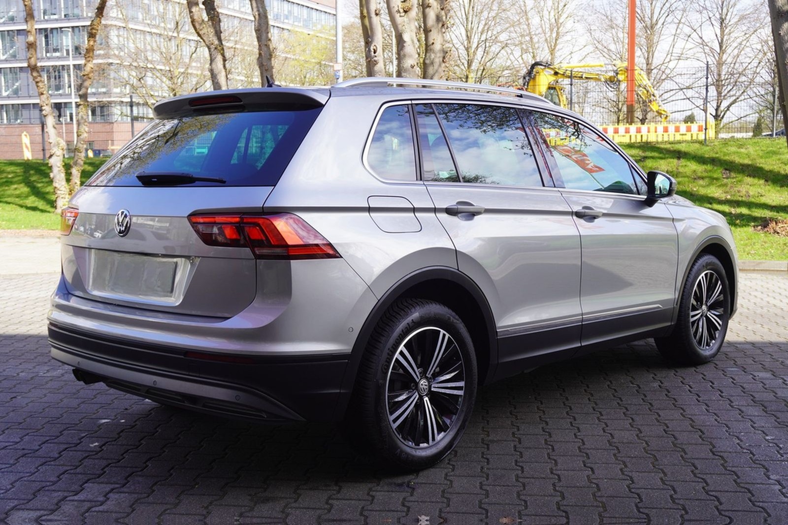 Volkswagen Tiguan 1.5 TSI Active DSG LED Navi ACC 360° foto 6