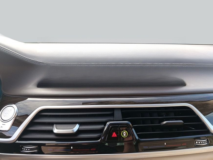 BMW 750i xDrive foto 20