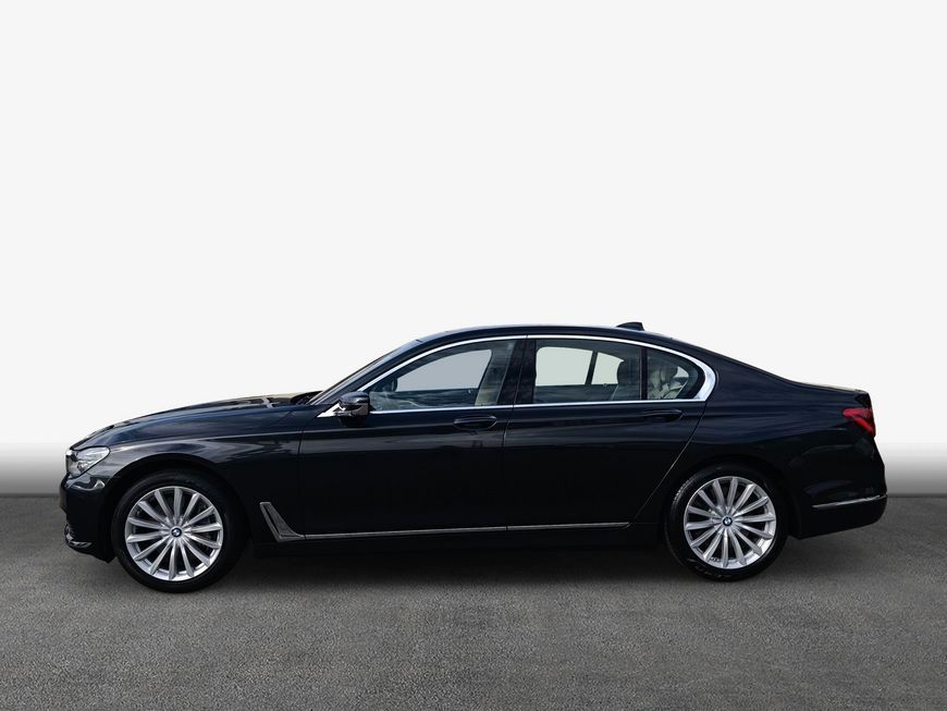 BMW 750i xDrive foto 5