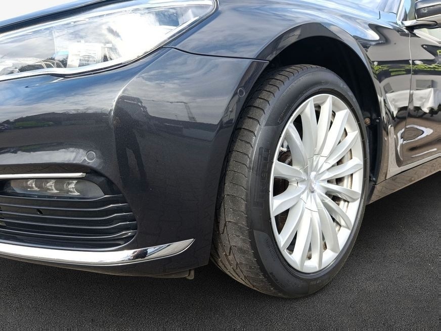 BMW 750i xDrive foto 7