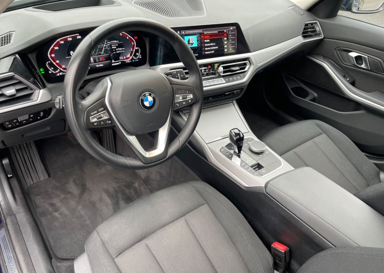 BMW 330e Advantage HeadUp PANO VirtuCock Kamera 1.Hd foto 9
