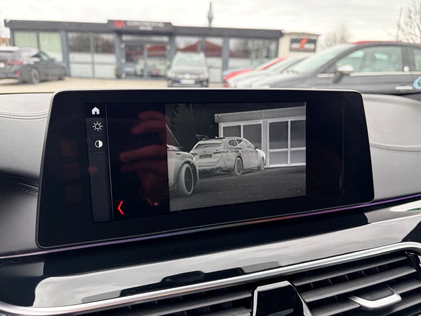 BMW M550 i xDrive Lim*M Sportpaket*Head Up/Night Vis foto 31