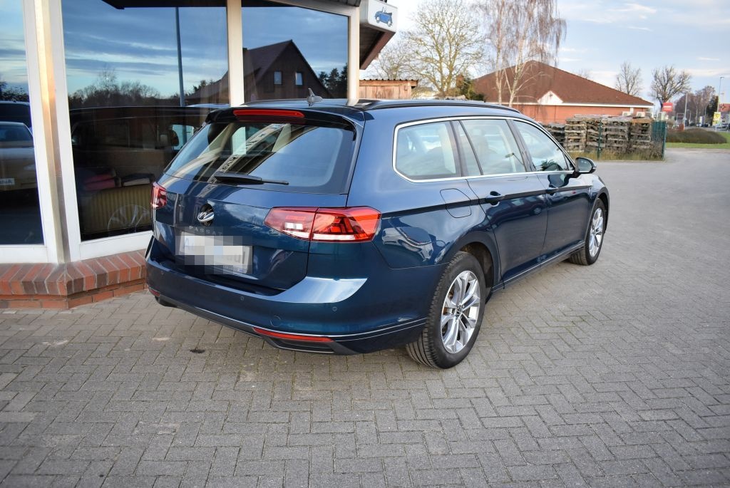 Volkswagen Passat Variant 2.0 TDI SCR Business LED-Scheinwe foto 3
