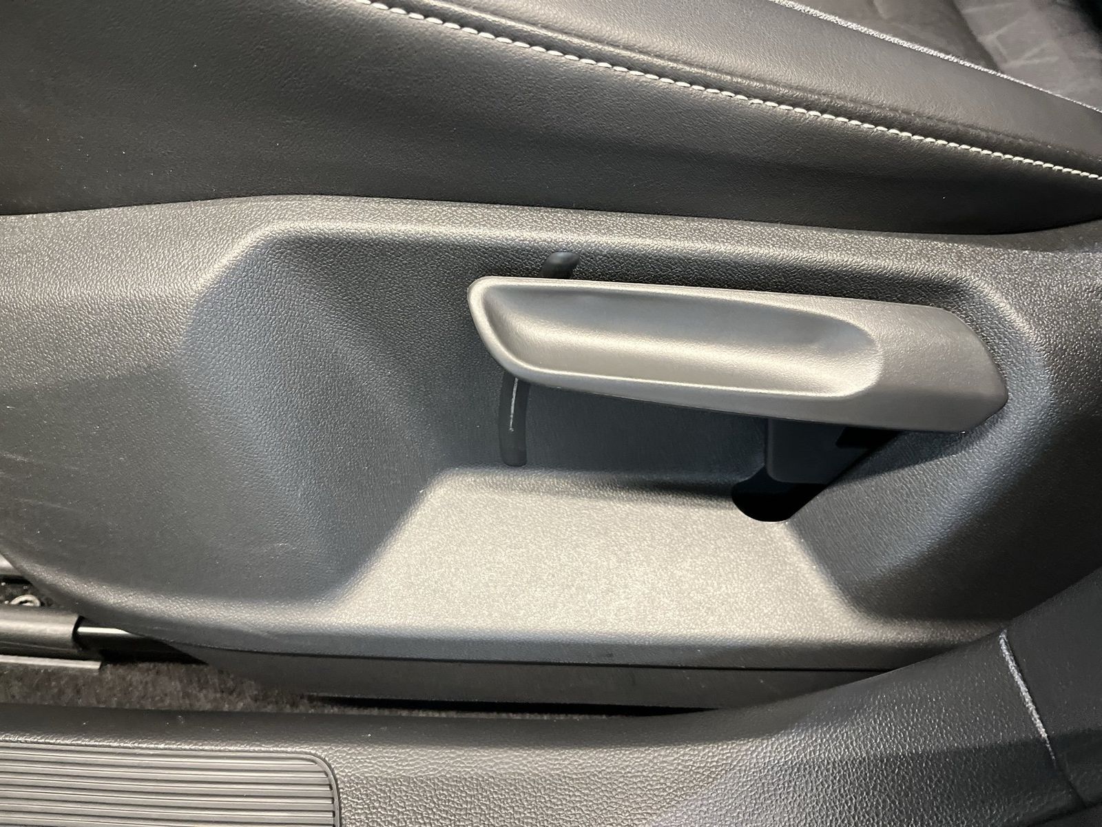 Volkswagen T-Roc GOAL 1.0 TSI 2xKlima ACC DynLicht KlimaA foto 16