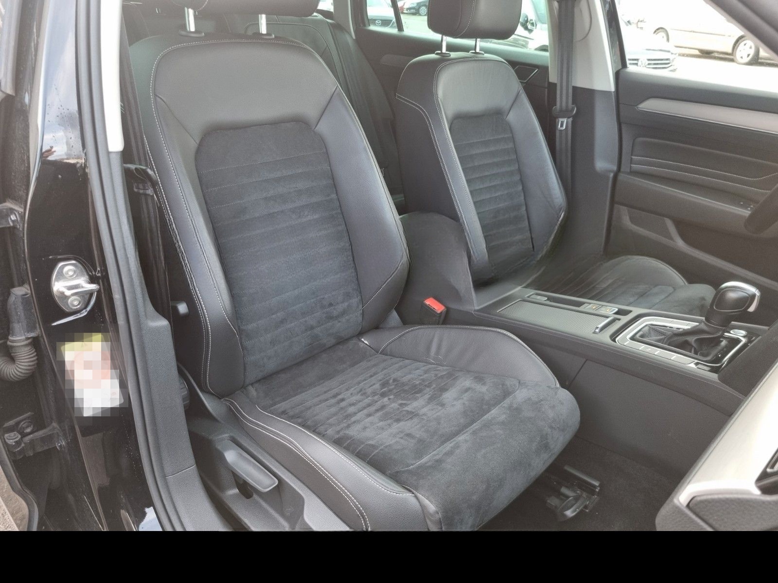 Volkswagen Passat Elegance 1.5TSI Digital R-Line Sportpaket foto 12