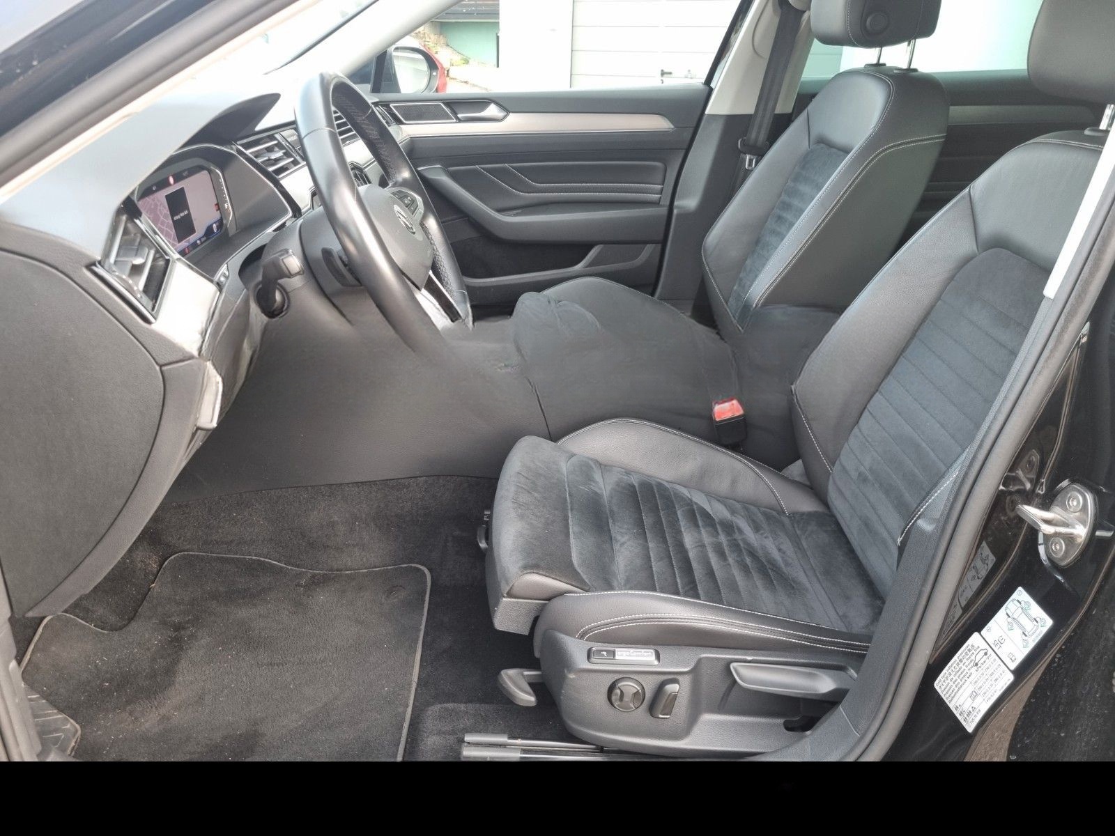 Volkswagen Passat Elegance 1.5TSI Digital R-Line Sportpaket foto 14