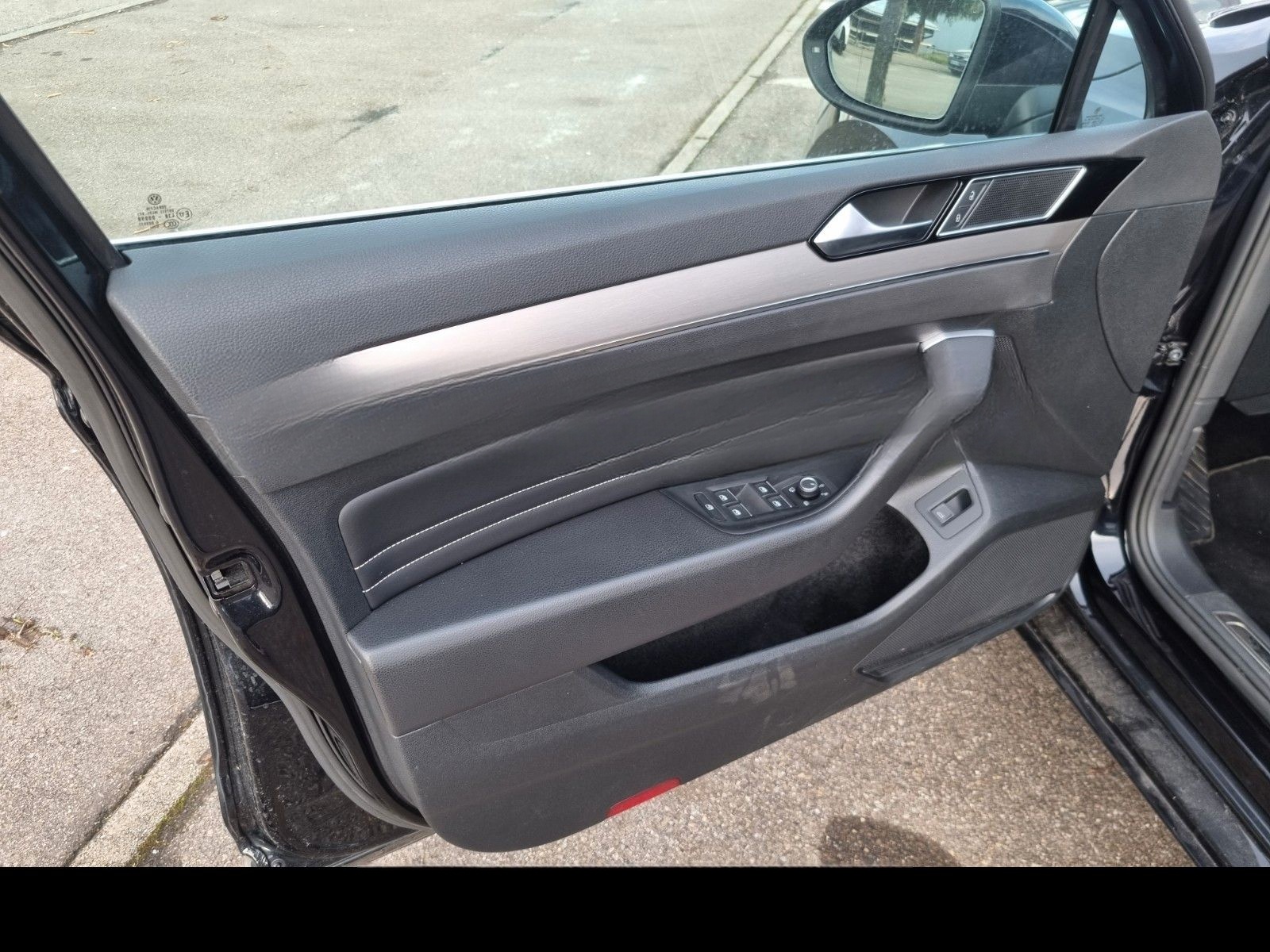 Volkswagen Passat Elegance 1.5TSI Digital R-Line Sportpaket foto 15