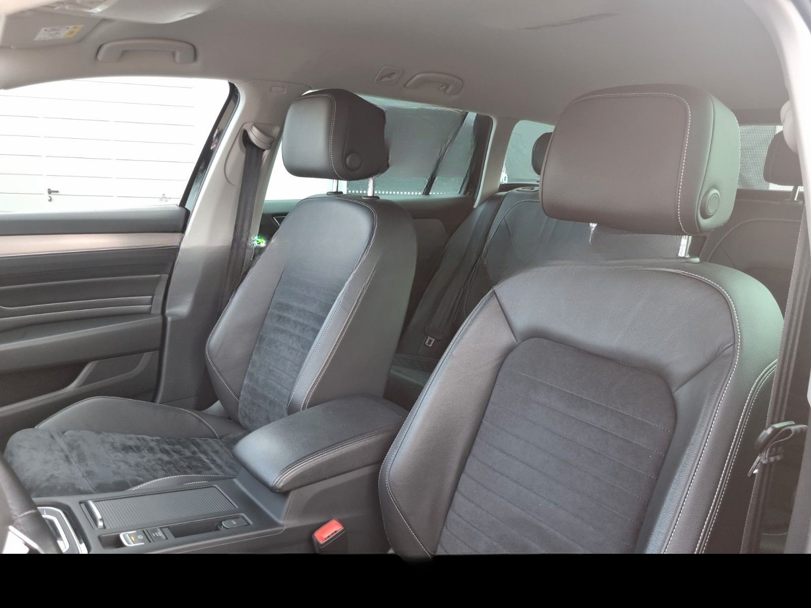 Volkswagen Passat Elegance 1.5TSI Digital R-Line Sportpaket foto 18