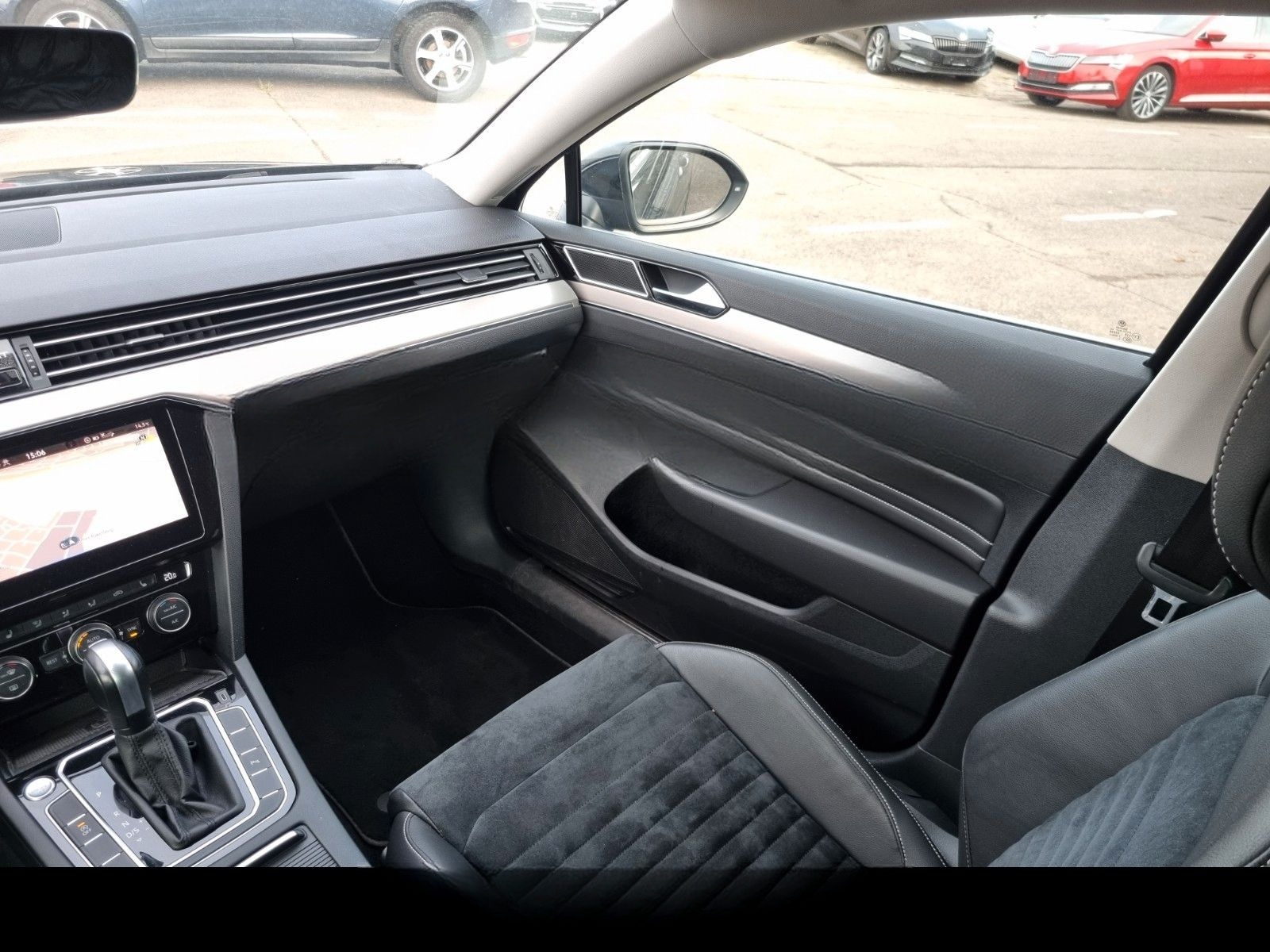 Volkswagen Passat Elegance 1.5TSI Digital R-Line Sportpaket foto 22