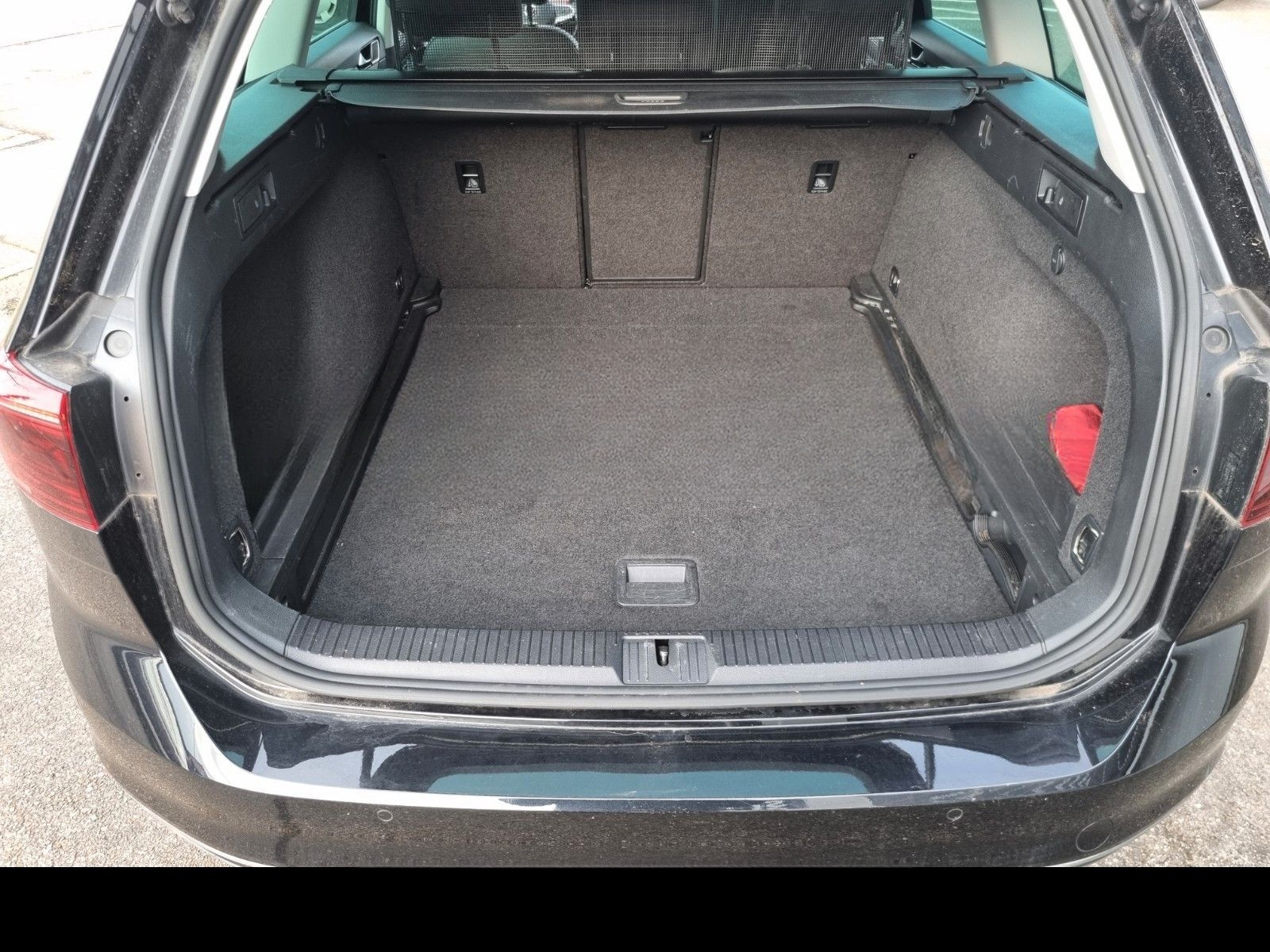 Volkswagen Passat Elegance 1.5TSI Digital R-Line Sportpaket foto 9