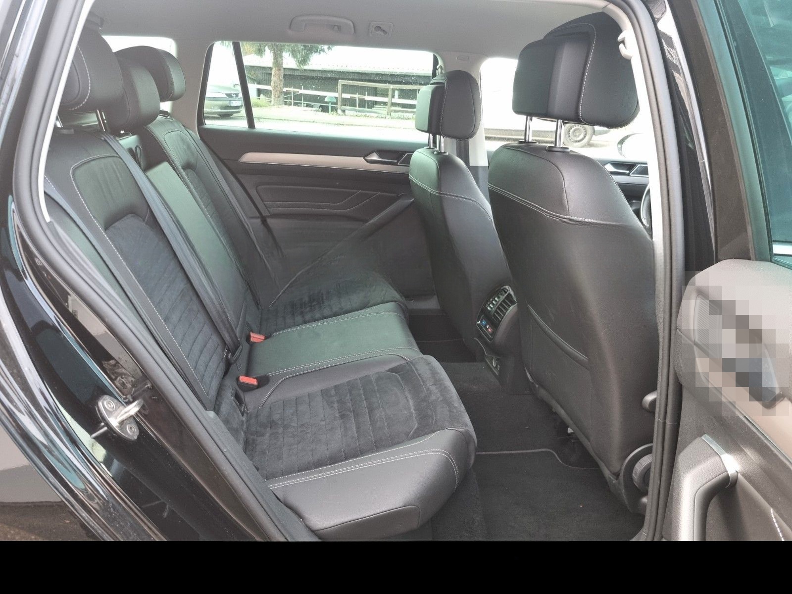Volkswagen Passat Elegance 1.5TSI Digital R-Line Sportpaket foto 10
